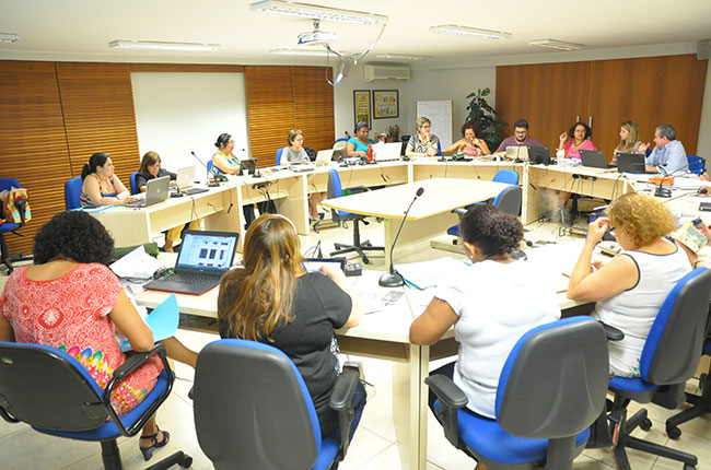Imagem da reunião do Conselho Pleno do CFESS em outubro de 2015