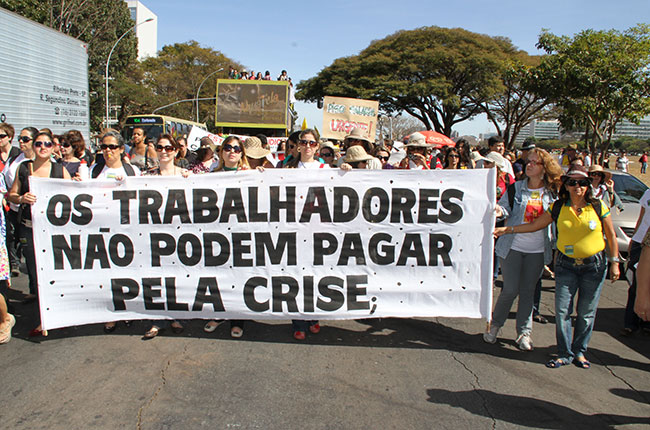 Imagem do ato público de assistentes sociais pela lei das 30 horas, em Brasília, em 2010