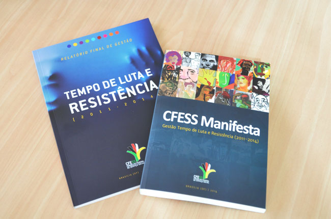 Imagem das duas novas publicações do CFESS: Relatório Final de Gestão e livro CFESS Manifesta 